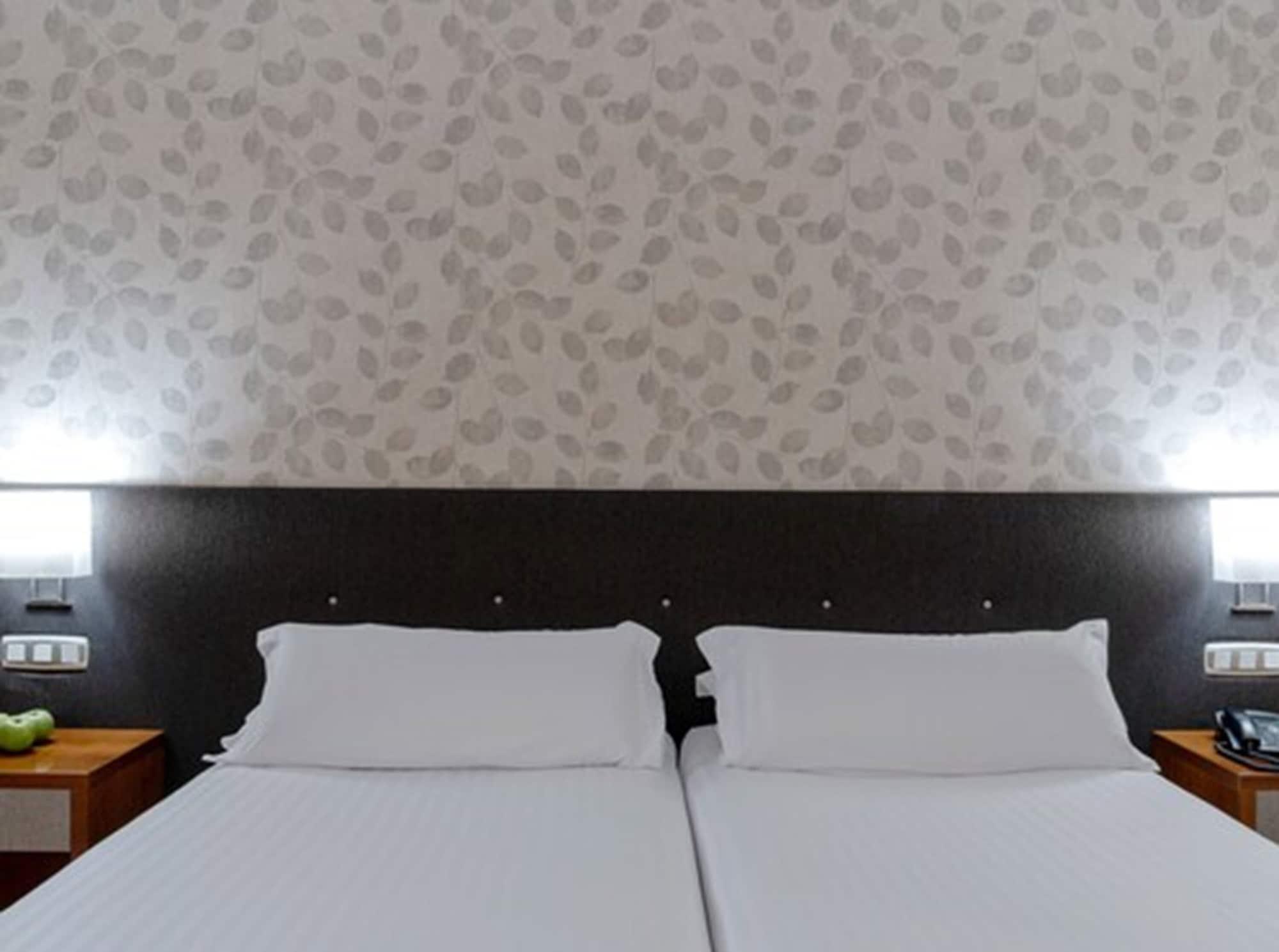 Hotel Plaza Las Matas Лас-Росас-де-Мадрид Екстер'єр фото