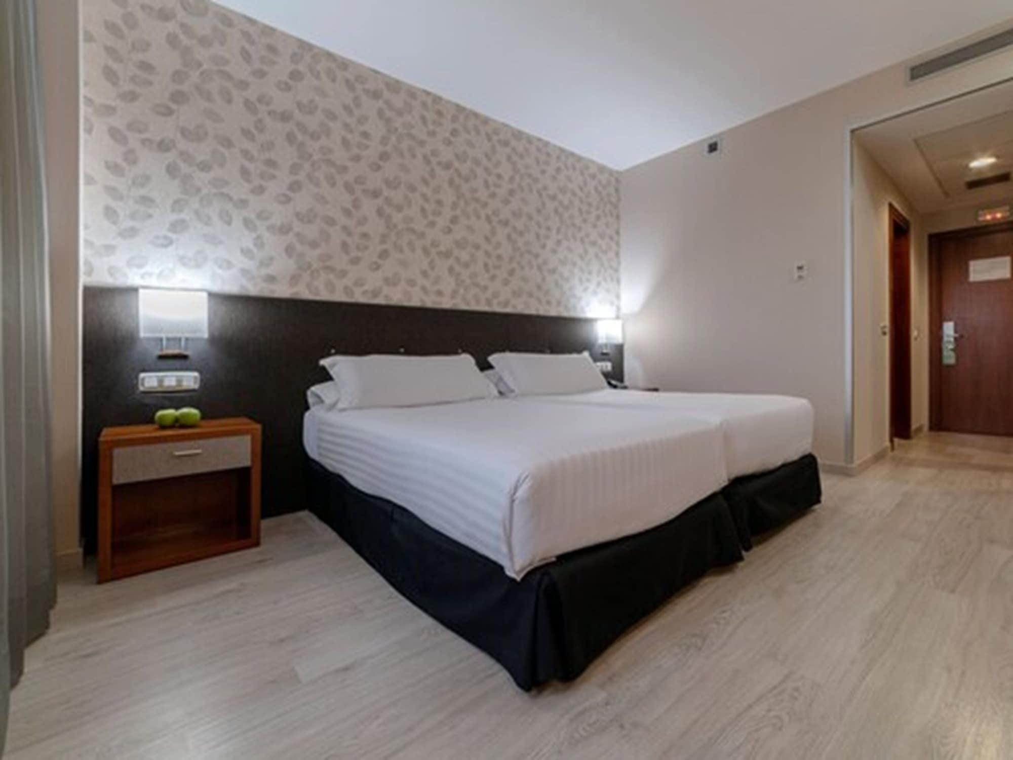 Hotel Plaza Las Matas Лас-Росас-де-Мадрид Екстер'єр фото