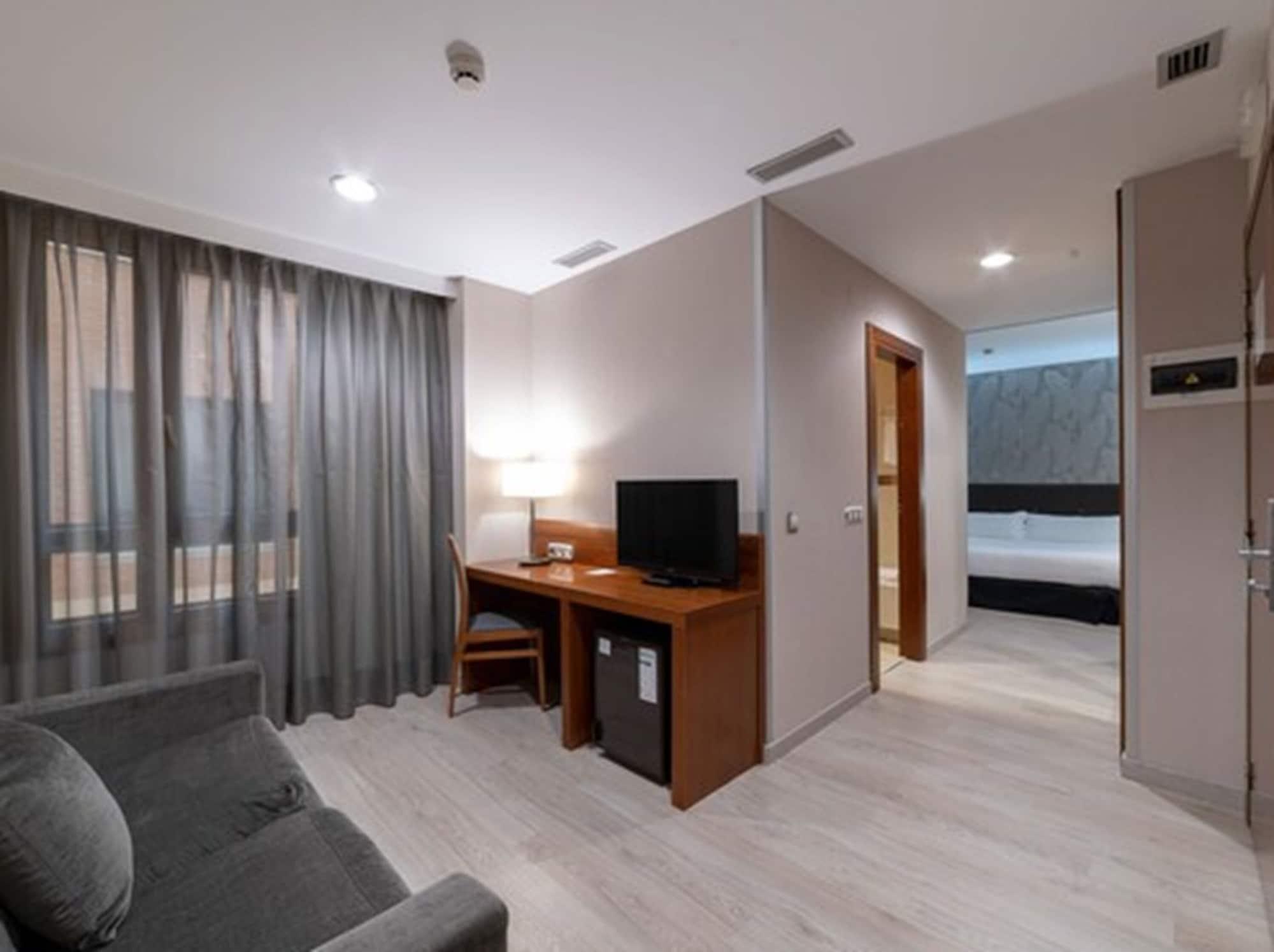 Hotel Plaza Las Matas Лас-Росас-де-Мадрид Екстер'єр фото