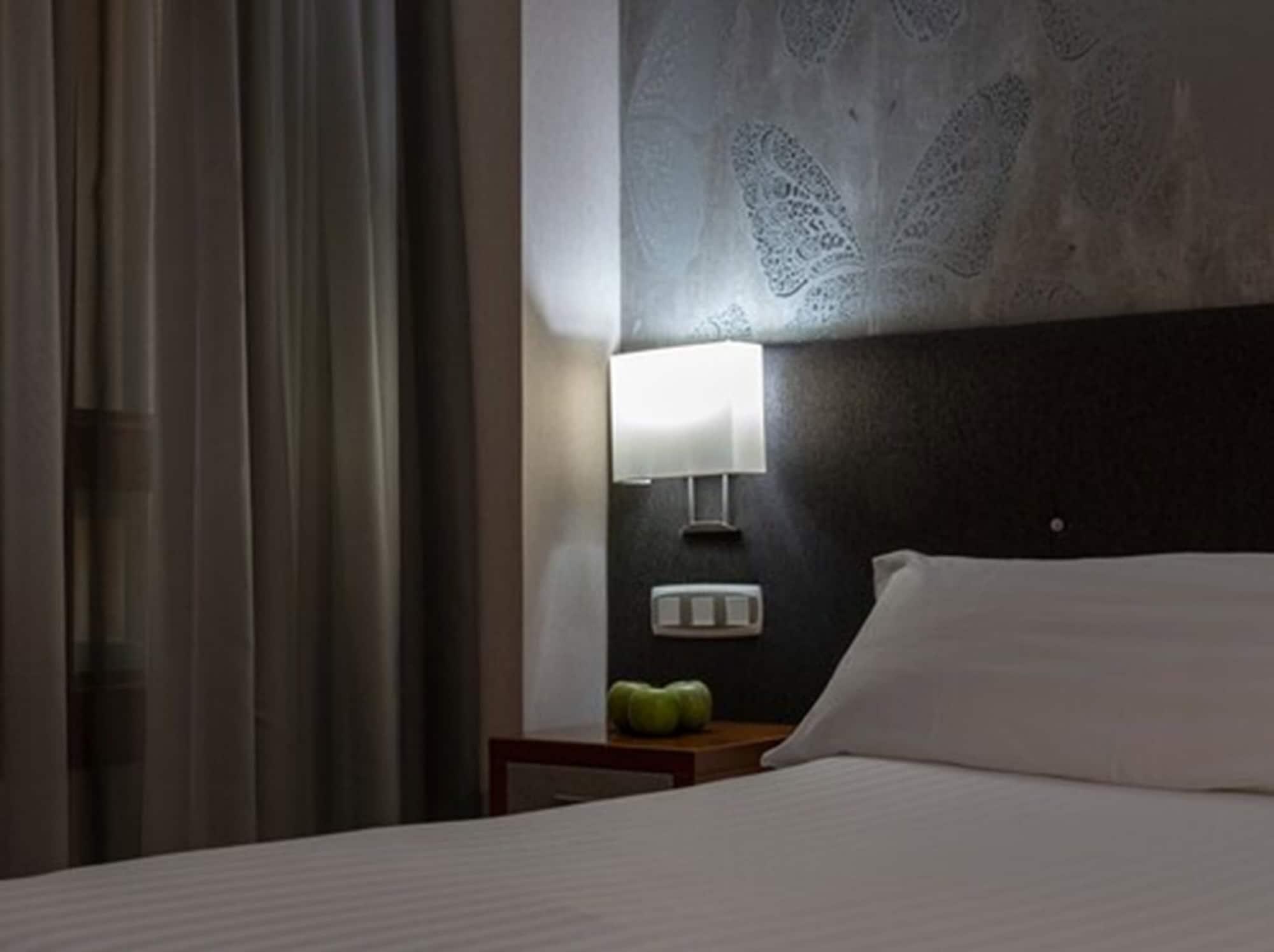 Hotel Plaza Las Matas Лас-Росас-де-Мадрид Екстер'єр фото