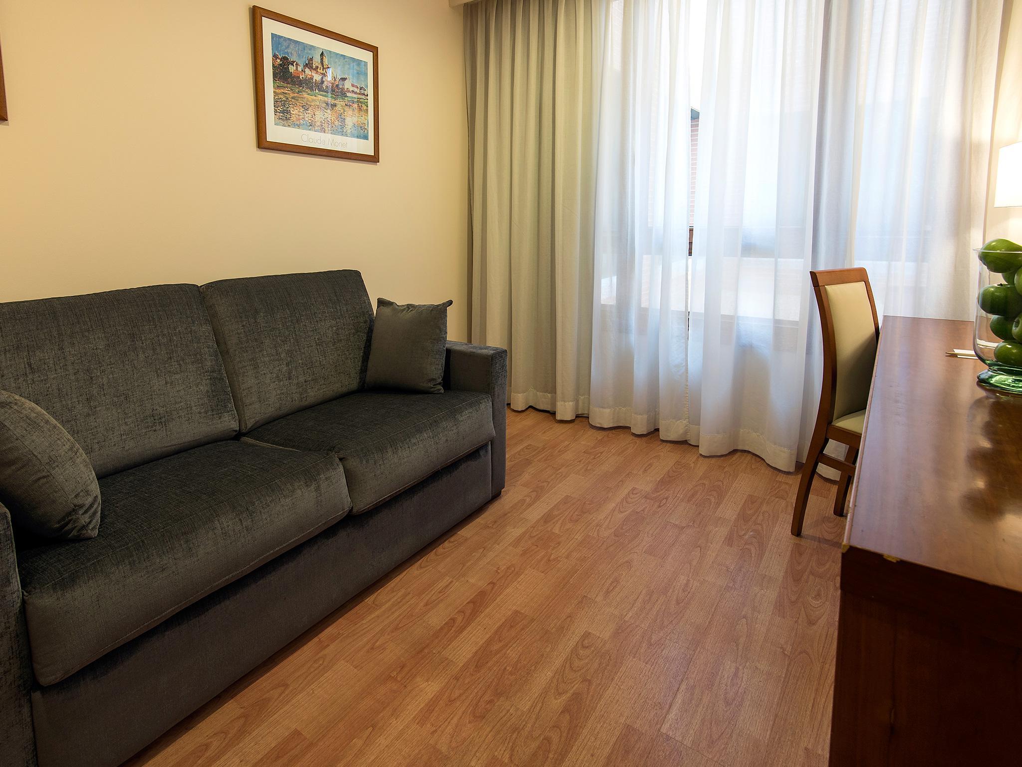 Hotel Plaza Las Matas Лас-Росас-де-Мадрид Екстер'єр фото