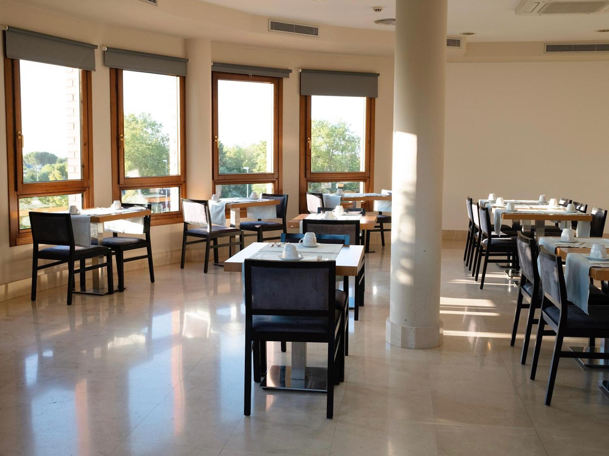 Hotel Plaza Las Matas Лас-Росас-де-Мадрид Екстер'єр фото