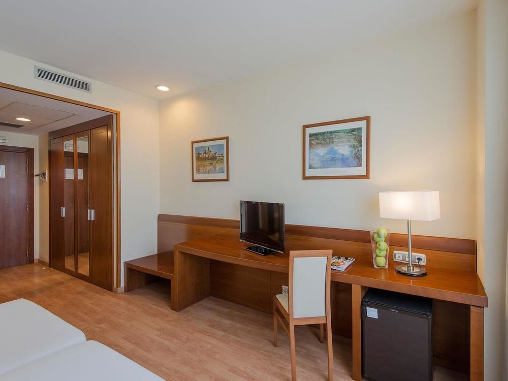 Hotel Plaza Las Matas Лас-Росас-де-Мадрид Екстер'єр фото
